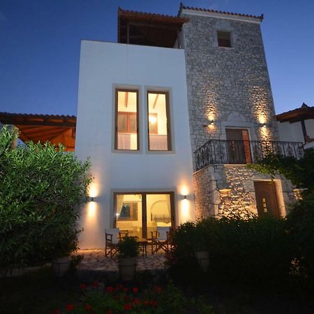 Stone Tower Retreat, Oasis Of Peace Apartamento Aristomenis Exterior foto